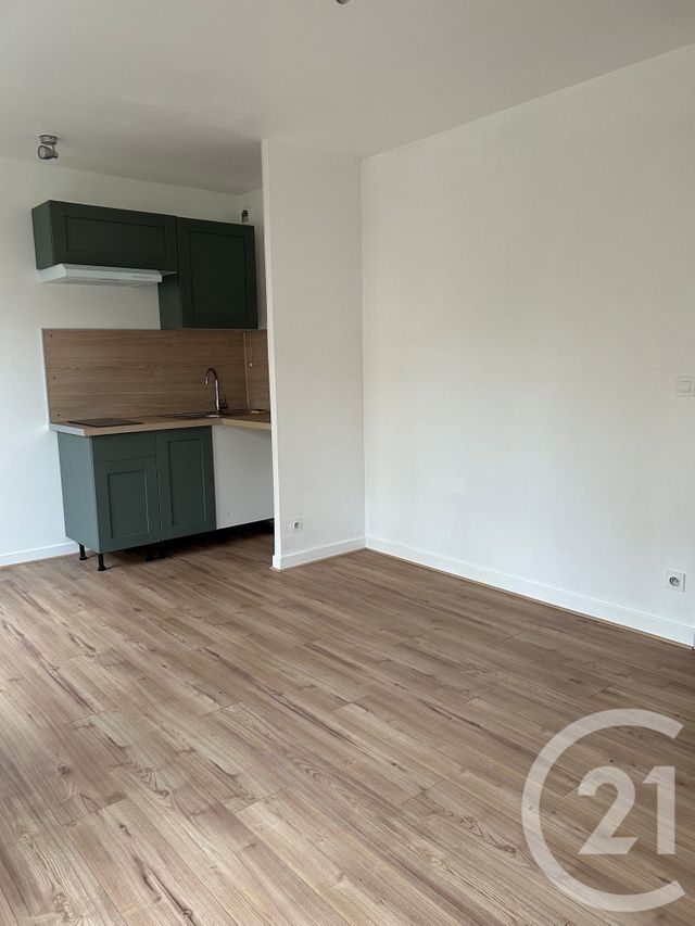 Appartement T1 à louer - 1 pièce - 24.0 m2 - AVON - 77 - ILE-DE-FRANCE - Century 21 Agence Babut